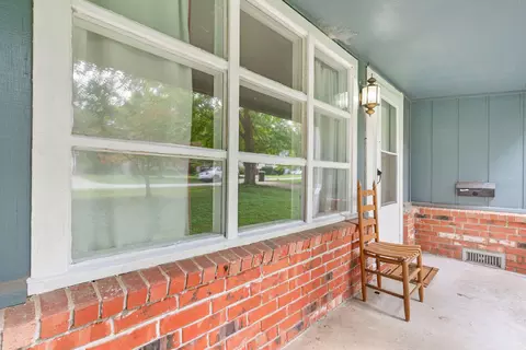 2347 E Kirkwood St, Springfield, MO 65804 photo 4