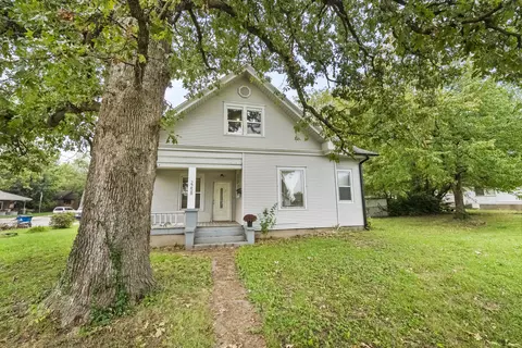 2258 N Missouri Ave, Springfield, MO 65803