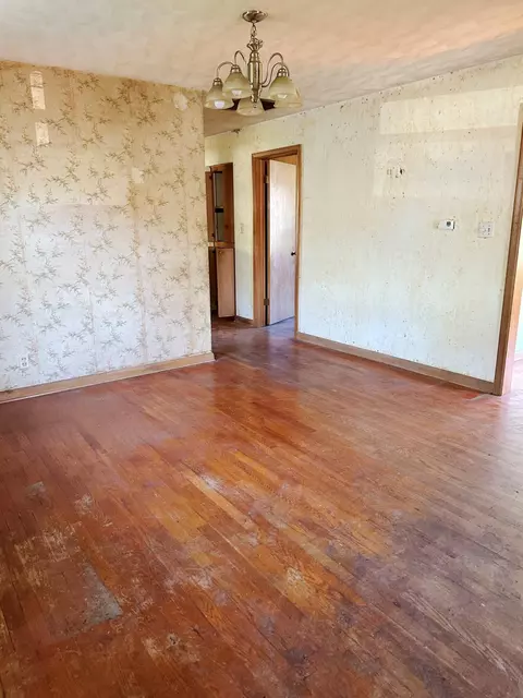 429 S West Ave, Springfield, MO 65806