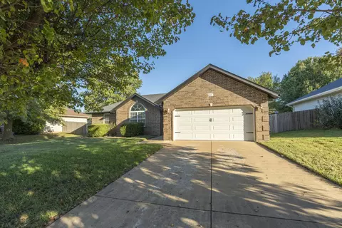 617 E Gallup Hill Rd, Nixa, MO 65714 photo 2