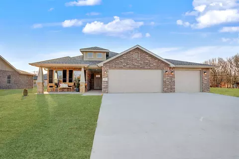 5153 S Ivey Ln, Battlefield, MO 65619
