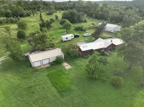 View/Area - 1045 Sycamore St, Cabool, MO 65689 photo 2 of 10