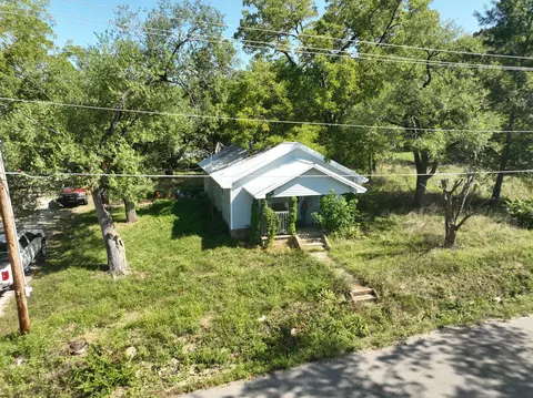 View/Area - 1045 Sycamore St, Cabool, MO 65689 photo 7 of 10