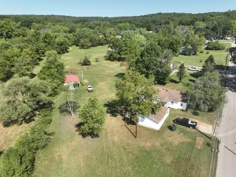 View/Area - 1045 Sycamore St, Cabool, MO 65689 photo 8 of 10