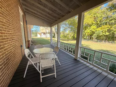 Exterior - 135 S 8th St, Mammoth Spring, AR 72554 photo 12 of 15