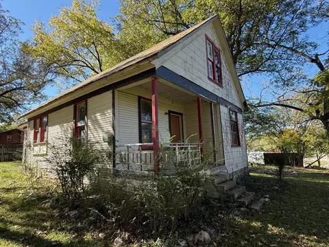 Exterior - 135 S 8th St, Mammoth Spring, AR 72554 photo 15 of 15