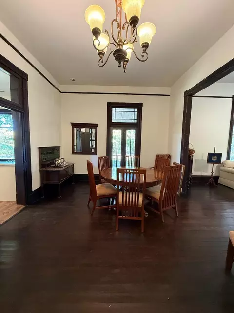 Dining - 135 S 8th St, Mammoth Spring, AR 72554 photo 2 of 4