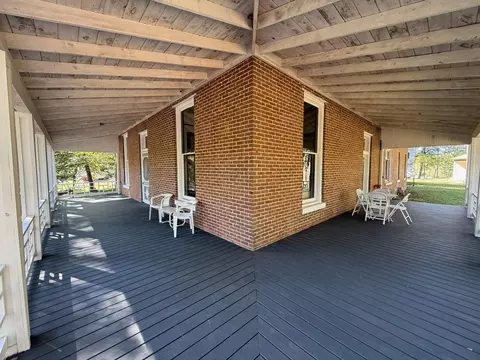 Exterior - 135 S 8th St, Mammoth Spring, AR 72554 photo 9 of 15