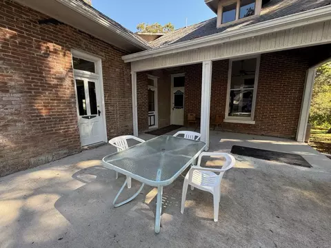 Exterior - 135 S 8th St, Mammoth Spring, AR 72554 photo 7 of 15