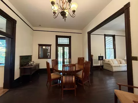 Dining - 135 S 8th St, Mammoth Spring, AR 72554 photo 3 of 4
