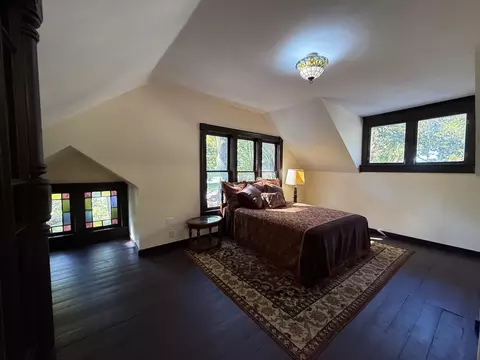 Bedroom - 135 S 8th St, Mammoth Spring, AR 72554 photo 3 of 3