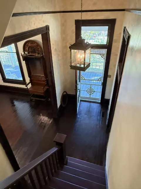 Entry Way - 135 S 8th St, Mammoth Spring, AR 72554 photo 3 of 3