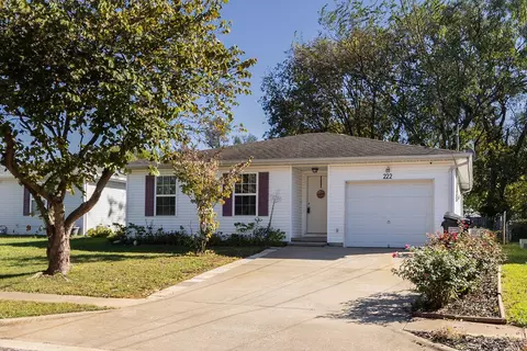 222 N Westport Ave, Springfield, MO 65802