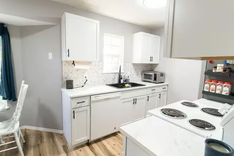 Kitchen - 222 N Westport Ave, Springfield, MO 65802 photo 1 of 5