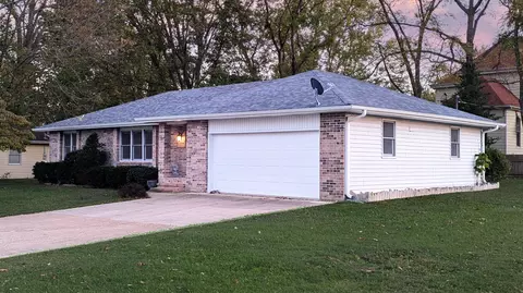 600 E Chestnut St, Bolivar, MO 65613