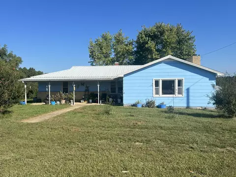 494 N T Hwy, Birch Tree, MO 65438