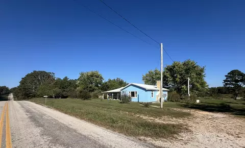 Exterior - 494 N T Hwy, Birch Tree, MO 65438 photo 11 of 16