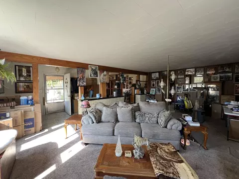 Living - 494 N T Hwy, Birch Tree, MO 65438 photo 1 of 5