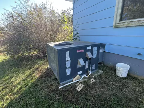 Exterior - 494 N T Hwy, Birch Tree, MO 65438 photo 5 of 16