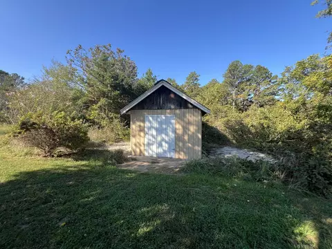 Exterior - 494 N T Hwy, Birch Tree, MO 65438 photo 10 of 16