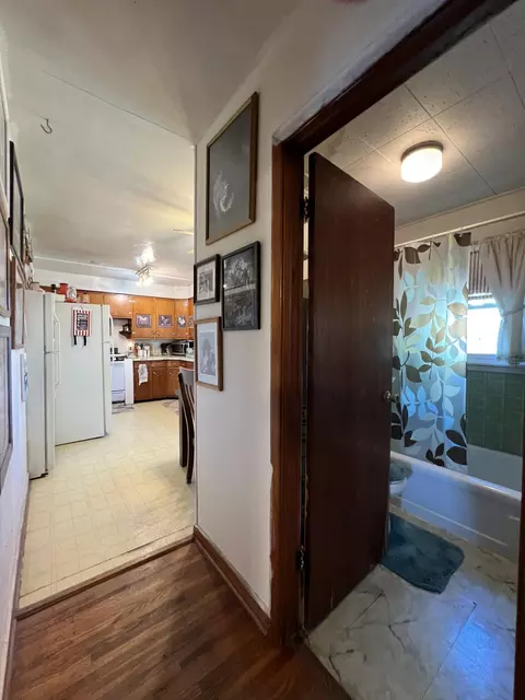 Entry Way - 494 N T Hwy, Birch Tree, MO 65438 photo 3 of 3