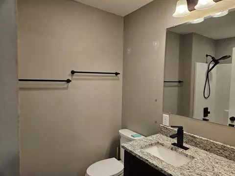 Bath - 912 Posey St, Ava, MO 65608 photo 1 of 2