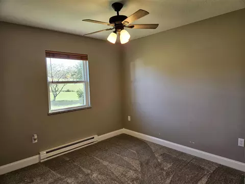 Bedroom - 912 Posey St, Ava, MO 65608 photo 3 of 5