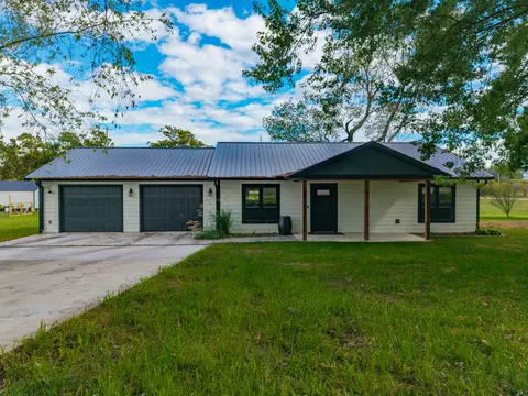 912 Posey St, Ava, MO 65608