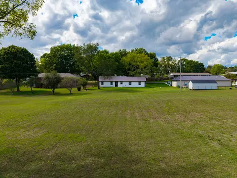 Exterior - 912 Posey St, Ava, MO 65608 photo 10 of 10