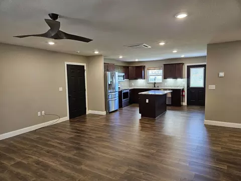 Living - 912 Posey St, Ava, MO 65608 photo 1 of 4