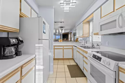 Kitchen - 170 Bunker Ridge Dr #12, Branson, MO 65616 photo 1 of 1