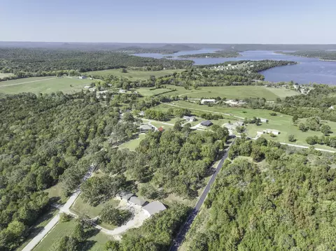 000 Navajo Hills Rd, Shell Knob, MO 65747 photo 6