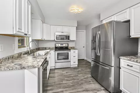 820 S Barwick Pl, Willard, MO 65781 photo 13