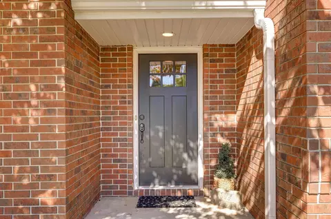 1117 W Woodhaven St, Springfield, MO 65810 photo 6