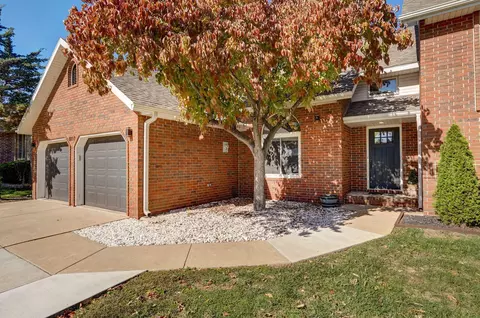 1117 W Woodhaven St, Springfield, MO 65810 photo 2