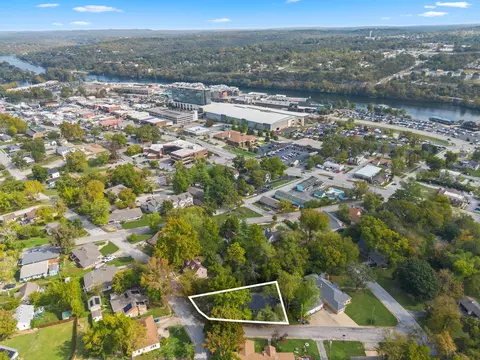 View/Area - 209 Mcfarland St, Branson, MO 65616 photo 1 of 10