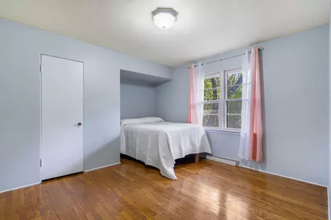 Bedroom - 209 Mcfarland St, Branson, MO 65616 photo 12 of 12