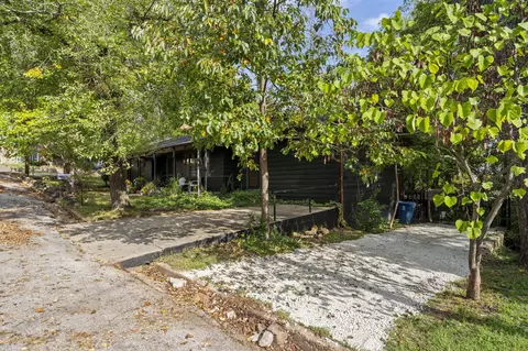Exterior - 209 Mcfarland St, Branson, MO 65616 photo 5 of 39