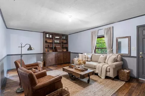 Living - 209 Mcfarland St, Branson, MO 65616 photo 7 of 9