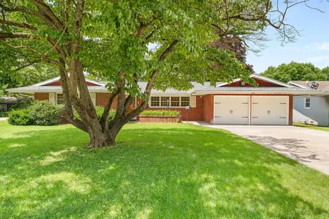 1159 S Belcrest Ave, Springfield, MO 65804 photo 2