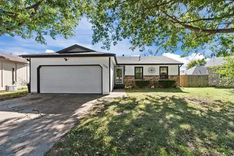 1340 W Downing St, Springfield, MO 65807