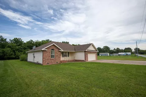 1405 Hagny St, Lamar, MO 64759