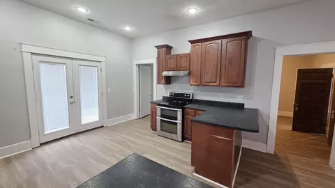 747 S Broadway Ave, Springfield, MO 65806 photo 7