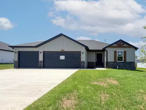 534 Columbine St, Rogersville, MO 65742