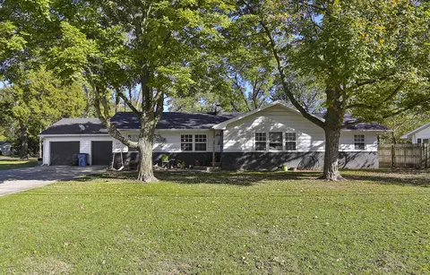 2410 S Fremont Ave, Springfield, MO 65804
