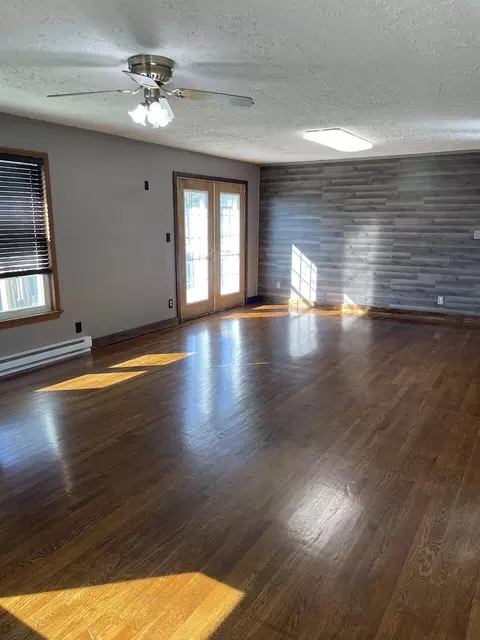 Living - 801 Patton Ave, Cabool, MO 65689 photo 1 of 6
