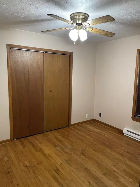 Bedroom - 801 Patton Ave, Cabool, MO 65689 photo 3 of 6