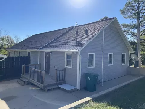 Exterior - 801 Patton Ave, Cabool, MO 65689 photo 8 of 15