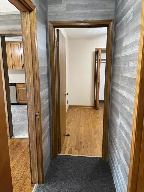 Entry Way - 801 Patton Ave, Cabool, MO 65689 photo 2 of 5