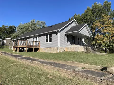 Exterior - 801 Patton Ave, Cabool, MO 65689 photo 4 of 15
